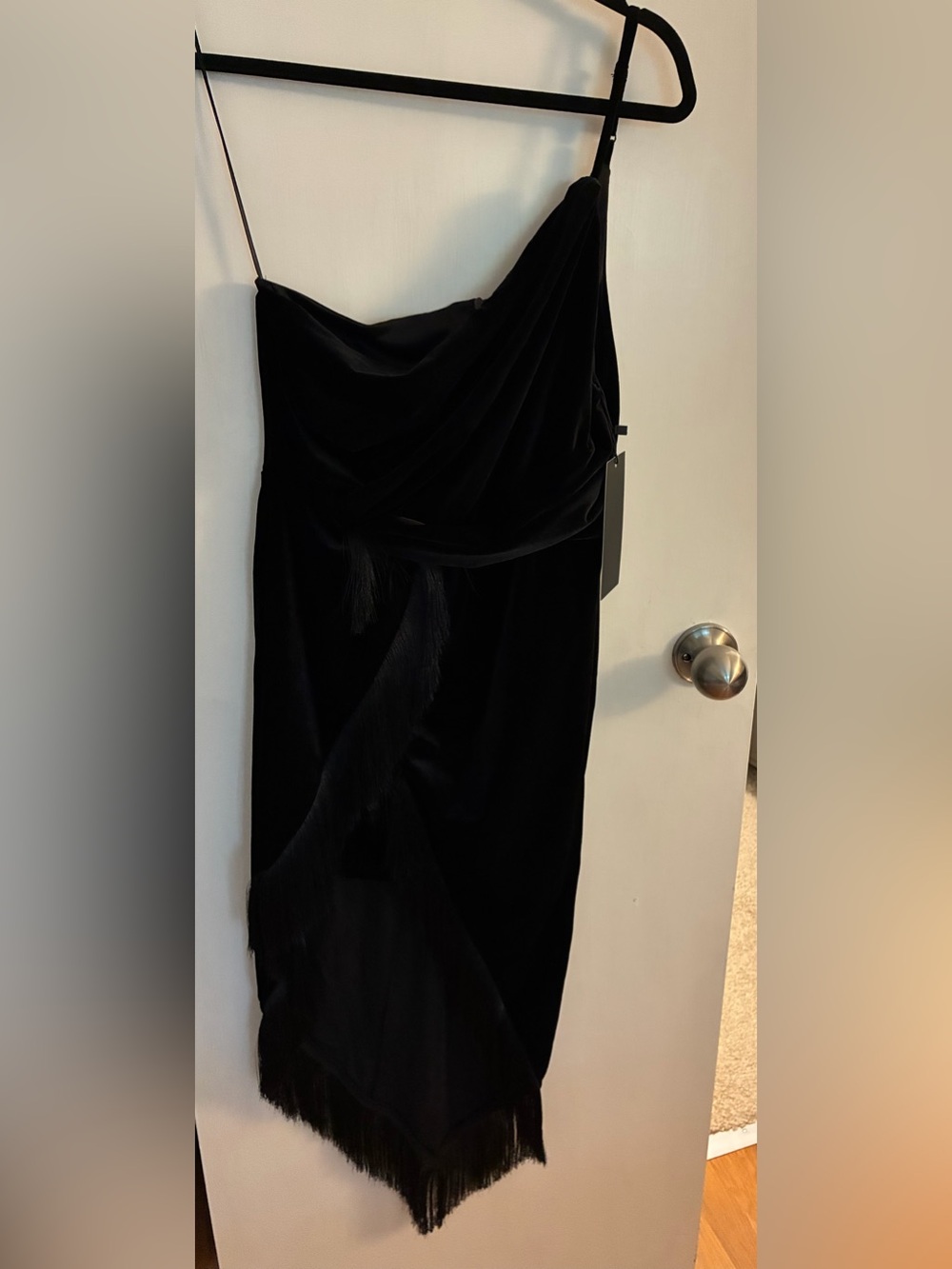 DO+BE Black One-Shoulder Velvet Evening Dress - NWT - size large